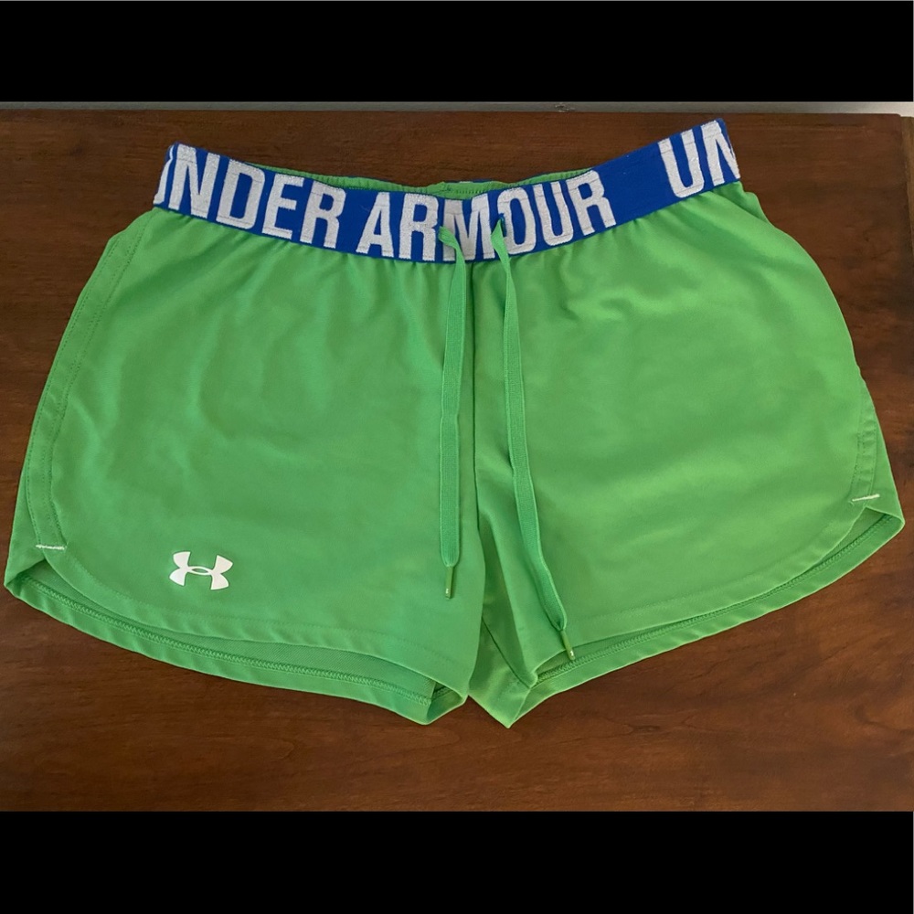 Under Armour Womens Shorts / Size: S